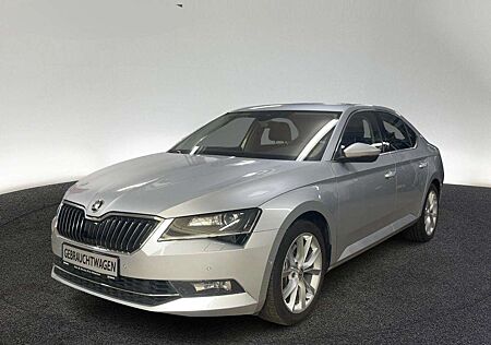 Skoda Superb 2.0TSi STYLE 4x4 18Z/e-SITZE/KESSY/KAMERA