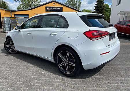 Mercedes-Benz A 250 e 8G-DCT Style+VOLL LED+MBUX+NAVI