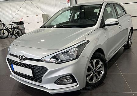 Hyundai i20 1.2 **SHZ*PDC*Bluetooth*Spur*Temp**