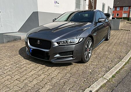 Jaguar XE 25t R-Sport