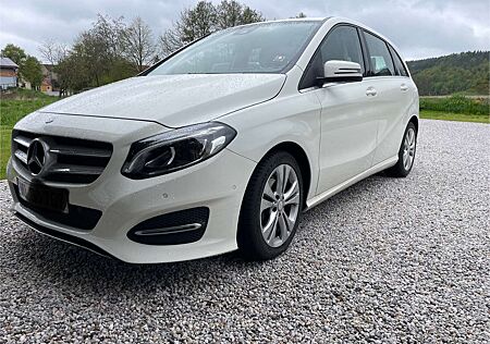 Mercedes-Benz B 200