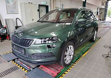 Skoda Karoq 1.5l TSI DSG STYLE*ACC+DCC+Leder+Kam+Pano