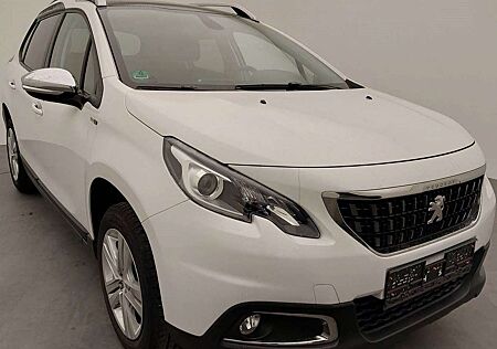 Peugeot 2008 1,2 e-THP Style Klima SHZ P-Dach GJ-Reifen
