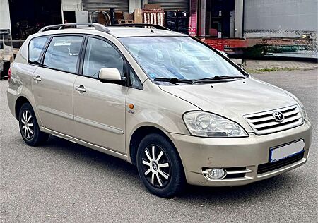 Toyota Avensis Verso D-4D 7 SEAT