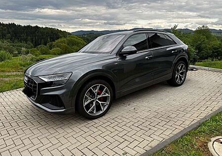 Audi Q8 50 TDI quattro tiptronic