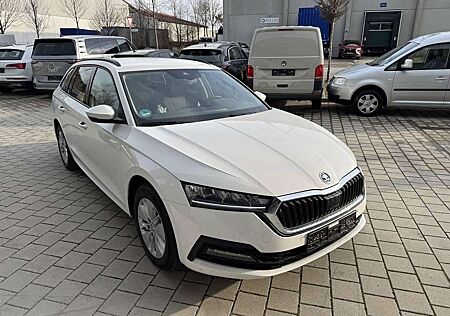 Skoda Octavia Combi 2.0 TDI *TOP-Ausstattung* STYLE
