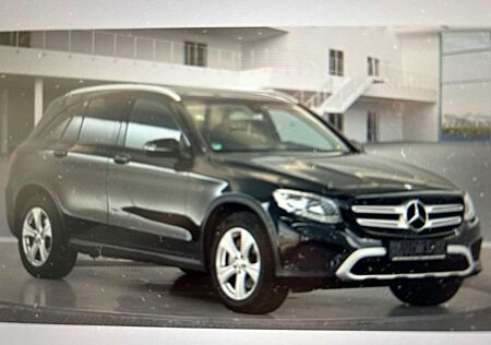Mercedes-Benz GLC 250 d 4Matic SCHIEBEDACH NAVI 18 ZOLL usw.
