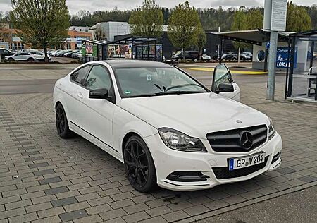 Mercedes-Benz C 180 Coupe (BlueEFFICIENCY) 7G-TRONIC