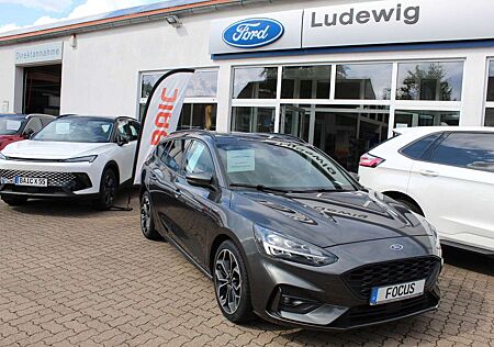 Ford Focus Turnier ST-Line Anhängerkupplung