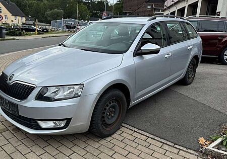 Skoda Octavia Combi Ambition 4x4 Klima,AHK,1.Hand