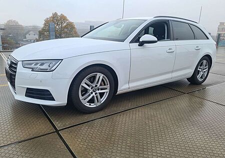 Audi A4 2.0 TDI ultra sport Avant 1.HAND MATRIX LED N