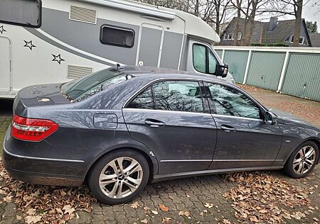 Mercedes-Benz E 300 CDI DPF BlueEFFICIENCY 7G-TRONIC Avantgarde