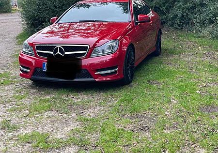 Mercedes-Benz C 180 Coupe BlueEFFICIENCY 7G-TRONIC Amg