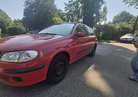 Nissan Almera 1.8 Comfort
