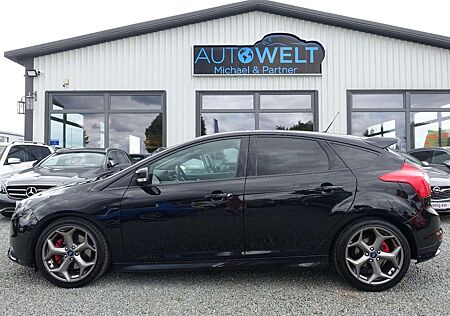 Ford Focus ST 2.0 T KLIMAAUT SITZH NAVI 18' TÜV NEU
