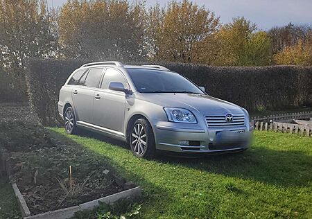 Toyota Avensis Combi 2.0 VVT-i Combi Sol