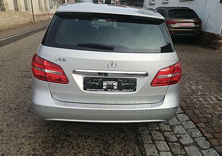 Mercedes-Benz B 200 "Klimaautomatik + Getriebeautomatik"