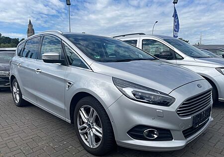 Ford S-Max Titanium