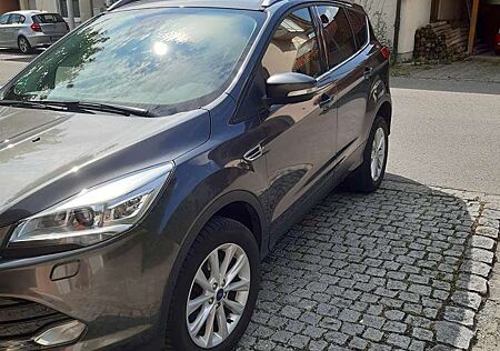 Ford Kuga 1.5 EcoBoost 4x4 Aut. Titanium
