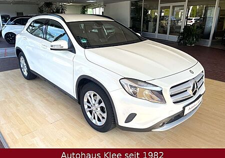 Mercedes-Benz GLA 200 Style *Navi*Leder*Shzg*Tempo*Tüv neu*