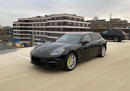 Porsche Panamera 4 E-Hybrid