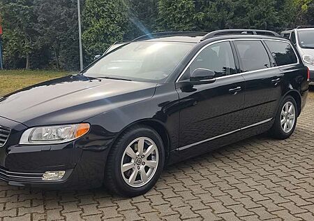 Volvo V70 D2 Automatik Standheizung AHK Zahnriemen neu