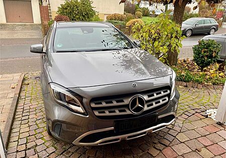 Mercedes-Benz GLA 180 Urban
