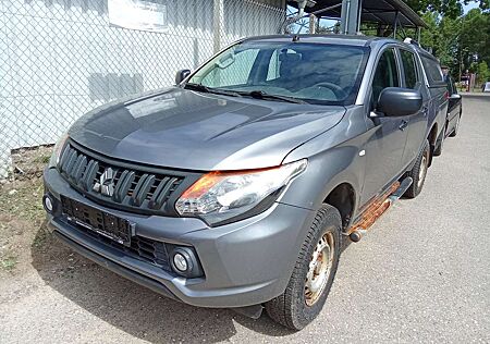 Mitsubishi L200 Basis Doppelkabine 4WD