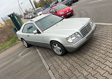 Mercedes-Benz CE 300 CE-24 Automatik leder klima El. Seitenspiegel