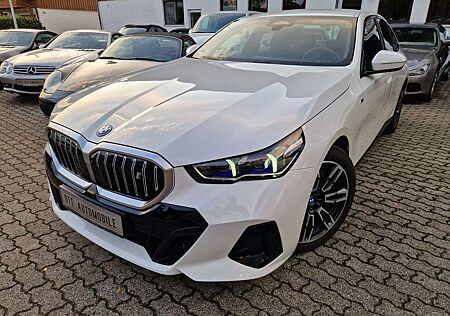 BMW i5 40 eDrive M Sport "SEHR GUTE AUSSTATTUNG"