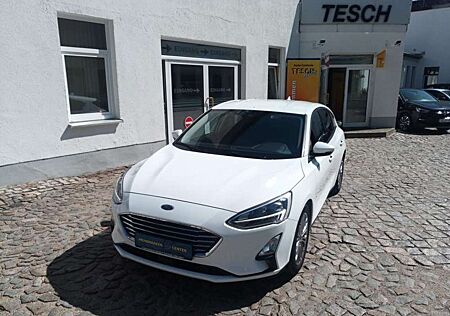 Ford Focus 1.0 EcoBoost TITANIUM NAVI WINTERP