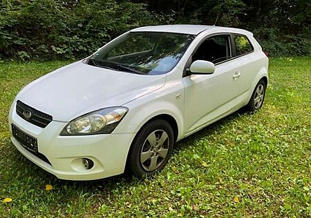 Kia Cee'd Ceed / Vision