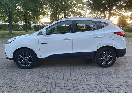 Hyundai ix35 blue Finale 2WD. Top Zustand.