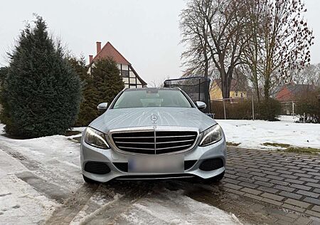 Mercedes-Benz C 220 d 4Matic T 9G-TRONIC Avantgarde
