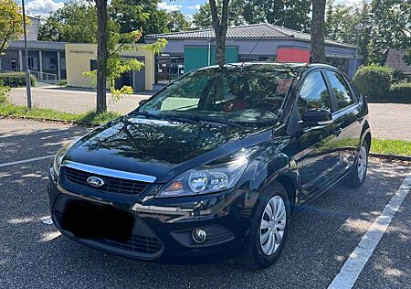Ford Focus 1.6 Ti-VCT Ghia Tüv 06/26