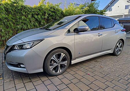 Nissan Leaf Tekna 40kWh Leder Navi 1.Hand BOSE 360° WiRä