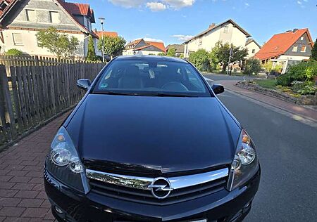 Opel Astra 1.8 16V Coupe GTC Sport