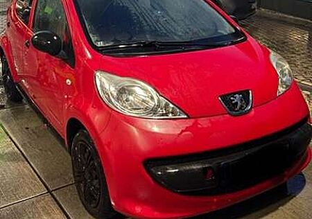 Peugeot 107 70 Filou
