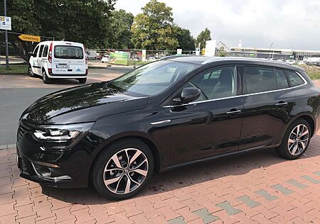 Renault Megane BOSE-Edition 8-fach bereift / Inspektion inkl