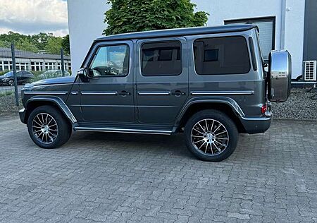 Mercedes-Benz G 350 d 9G-TRONIC AMG Line