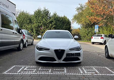 Alfa Romeo Giulia Super