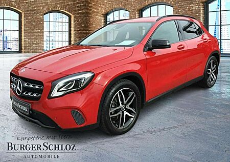 Mercedes-Benz GLA 200 Navi Night AHK PDC SHZ LED KeyLess KAM