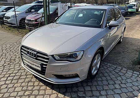 Audi A3 Limousine attraction 1-Hand Scheckheft PDC