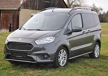 Ford Tourneo Courier Titanium * 39.900 Km *