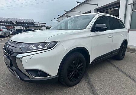 Mitsubishi Outlander 2.0 Active+ 4WD CVT / 7-Sitzer / WR