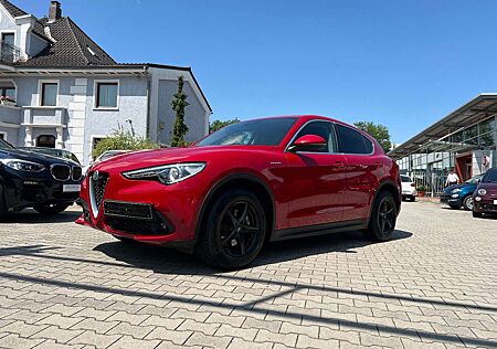 Alfa Romeo Stelvio 2.2 Super Q4 *Bi-Xenon Navi Leder AHK*