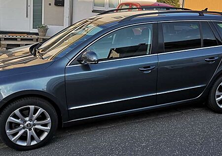 Skoda Superb 2.0 TDI Zahnriemen, Scheckheft, Memory, elek. Heck