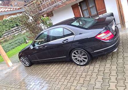 Mercedes-Benz C 200 CGI BlueEFFICIENCY Avantgarde
