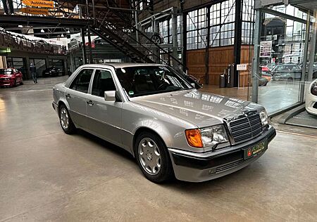 Mercedes-Benz 500 E .Restauriert/ 1 Hand/Rechnungen 38000.-€
