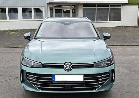 VW Passat Variant Volkswagen 2.0 TDI SCR 4Motion DSG Elegance
